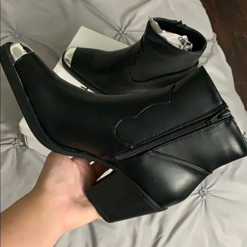 ONE LEFT! SIZE 8 Black Metal Toe Western Boot - Picture 6 of 6